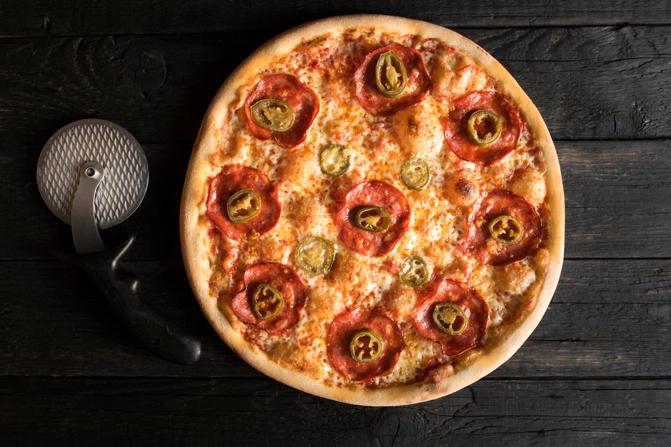 Diavola — pizza z pece na dřevo Pizza House